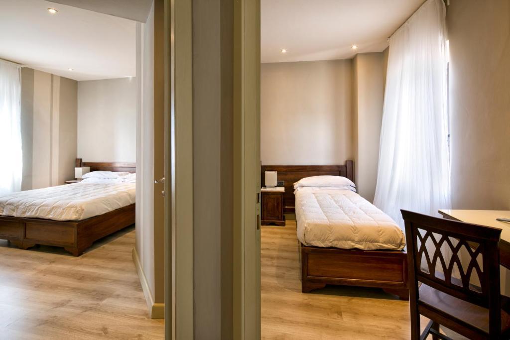 Hotel Degli Affreschi Монтефалько Номер фото
